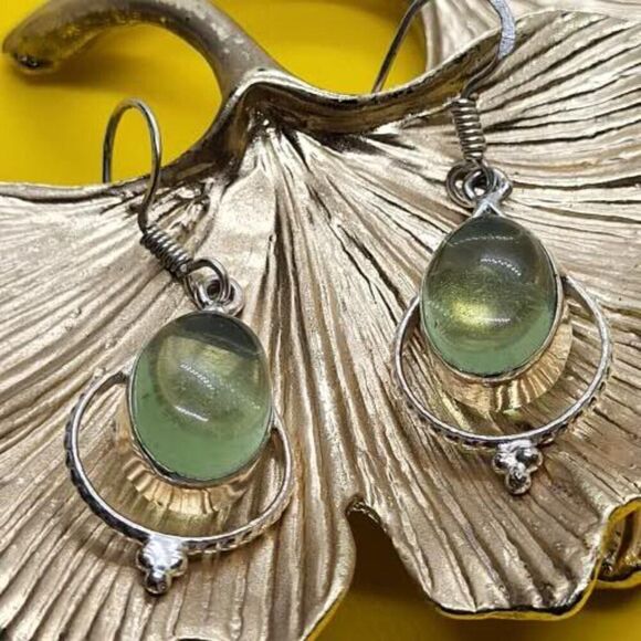 Vintage, Green Amethyst, Stamped .925 Sterling Silver Earrings - Picture 3 of 6